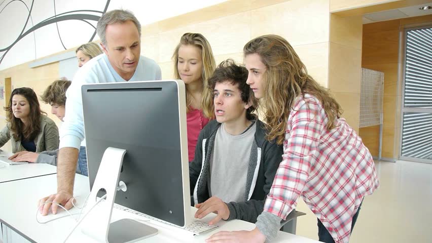 Students in computing class 