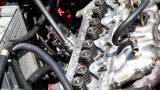 Car servicing, fixing of engine head 