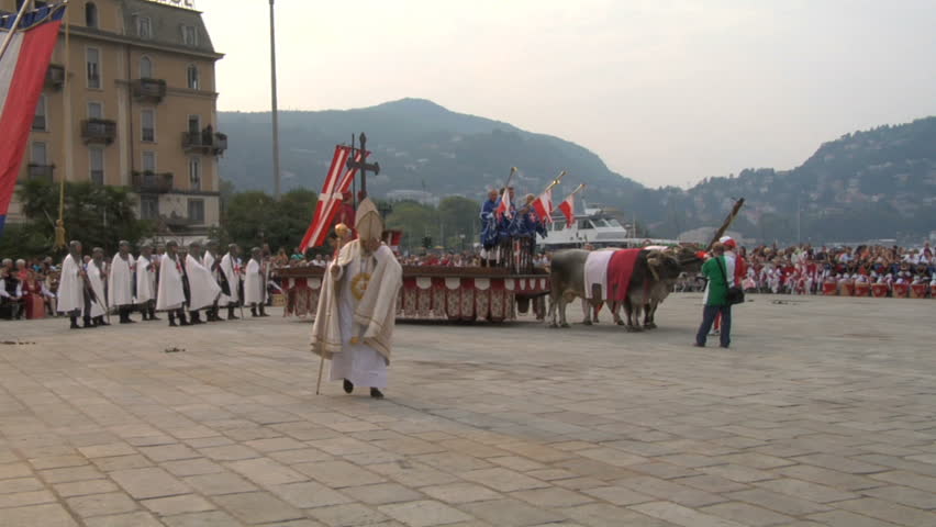 COMO, ITALY - CIRCA SEPT 2011:  Palio del Baradello re-enacts Barbarossa's visit to his allies in Como after defeating Milan in the 1159 battle, circa Sept 2011, Como, Italy. Period dances, games and shows create a medieval atmosphere at this annual event
