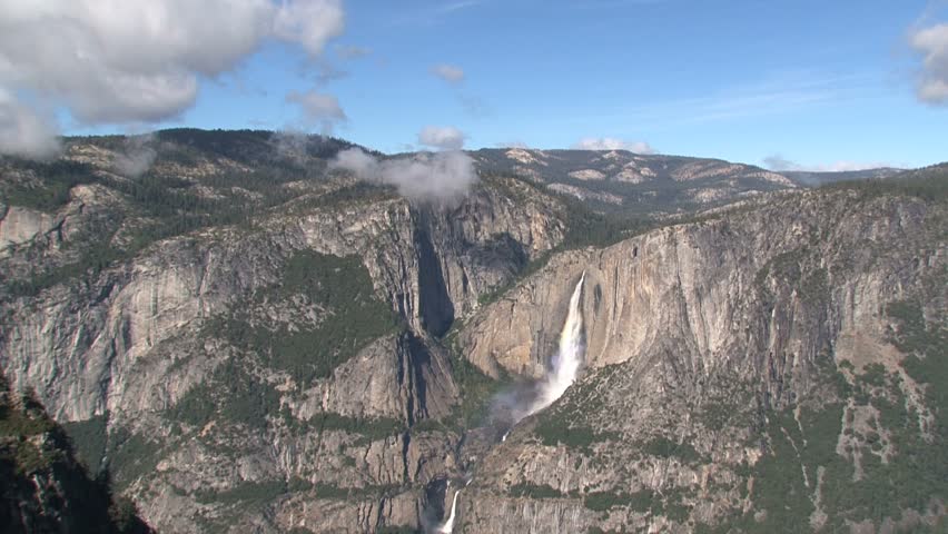Yosemite National Park, spanning eastern portions of Tuolumne, Mariposa and Madera counties in east central California, "united states".
