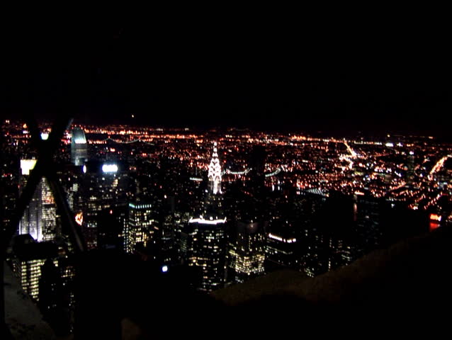 Zoom into Chrysler Building aerial (NY004)