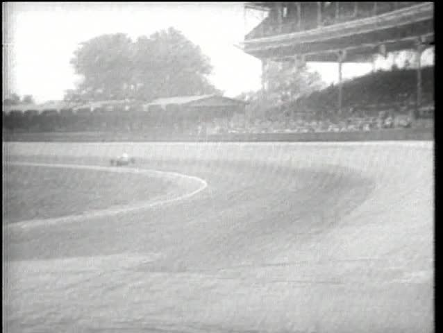 Cars racing at the Indy 500