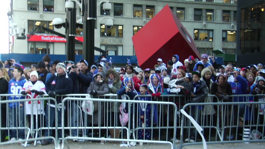 NEW YORK - FEBRUARY 7: Fans at the ticker-tape parade in honor of the Super Bowl Champions New York Giants on February 7, 2011 in New York. 
