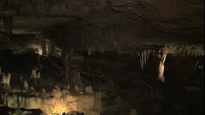 cave room to group of stalactites