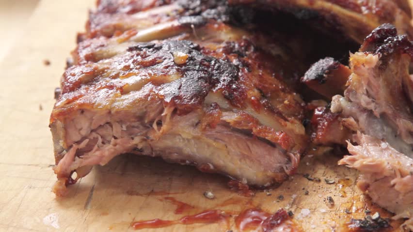 Grilled spare ribs