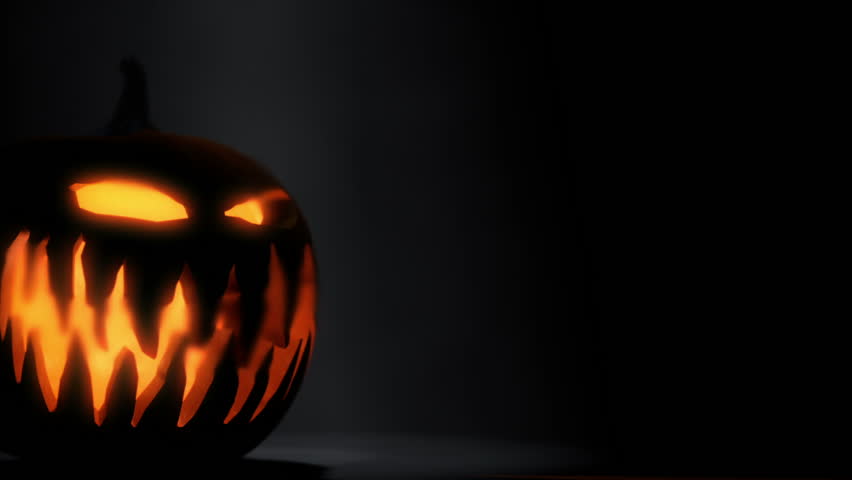 Halloween pumpkin head rolling
3D animation of a Jack O' Lantern thrown and rolling towards the camera. 