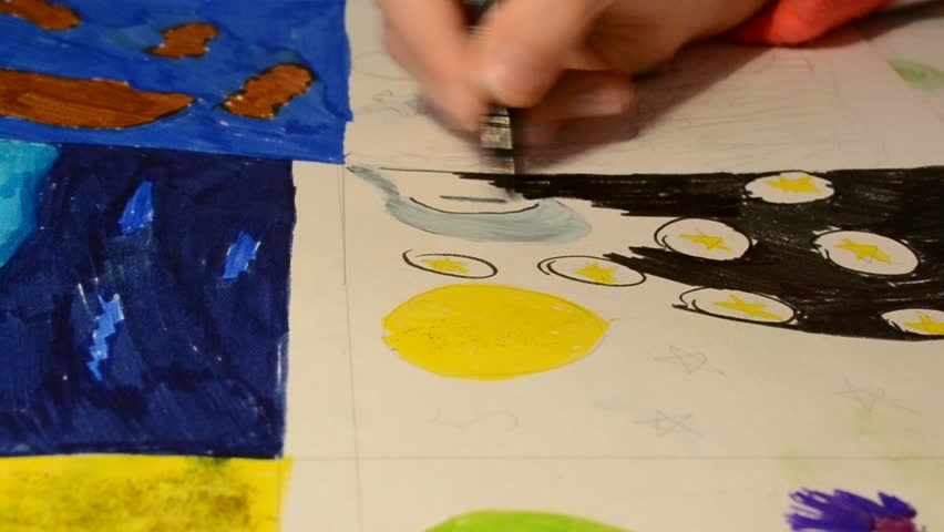 The child draws picture