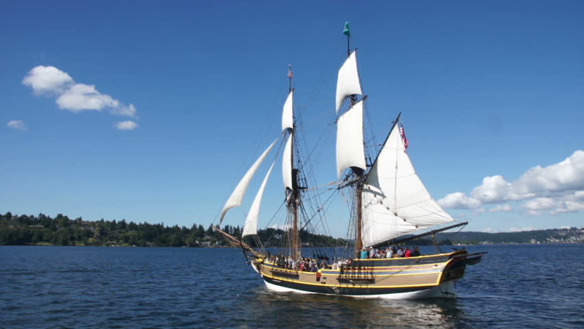 KIRKLAND, WASHINGTON - AUG 31 - 	The Lady Washington sails on Lake Washington 	  during a mock sea battle as part of Labor Day festivities 	on Aug 31, 2012 near Kirkland , Washington.
