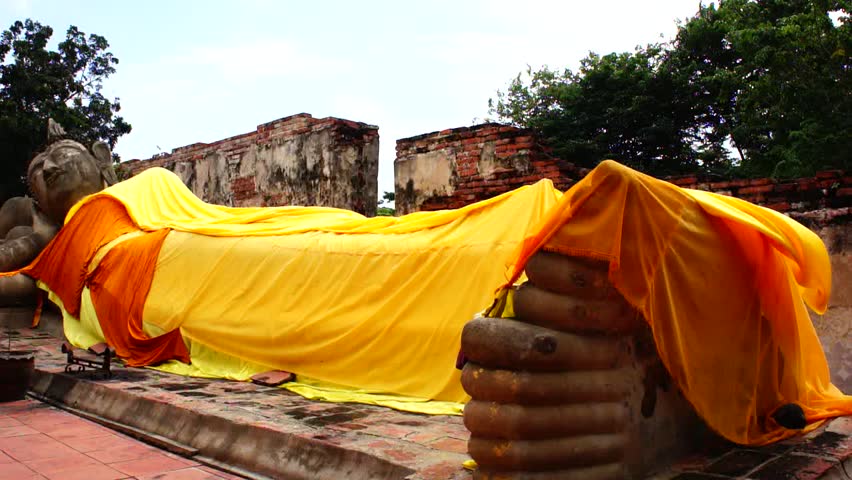 Statue of Reclining Buddha