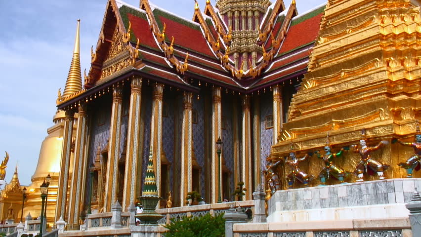 BANGKOK, DECEMBER 25: Looking up the most sacred Buddhist temple in Thailand December 25, Wat Phra Kaew, Bangkok 