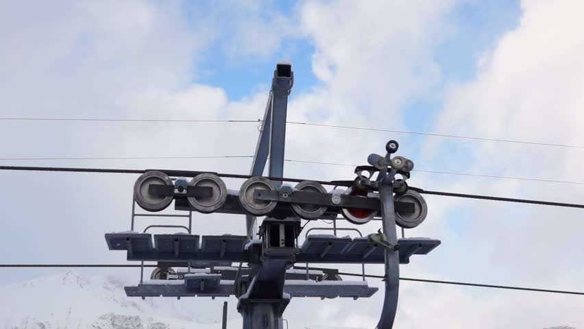 Pulley system of a ski lift