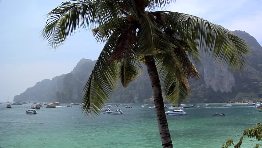Ao Loh Da Lam Beach