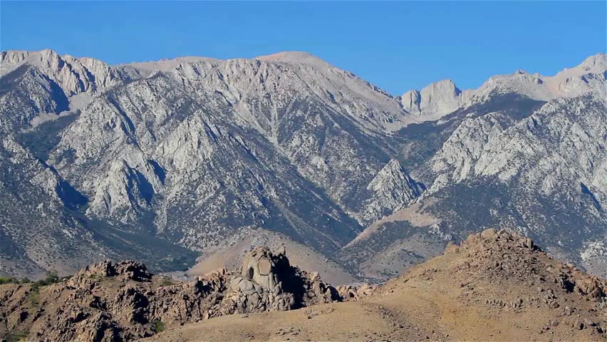 Sierra Nevada mountains, Mt. Whitney in the middle, the highest summit in the contiguous United States with an elevation of 14,505 feet (4,421 m), California, USA 