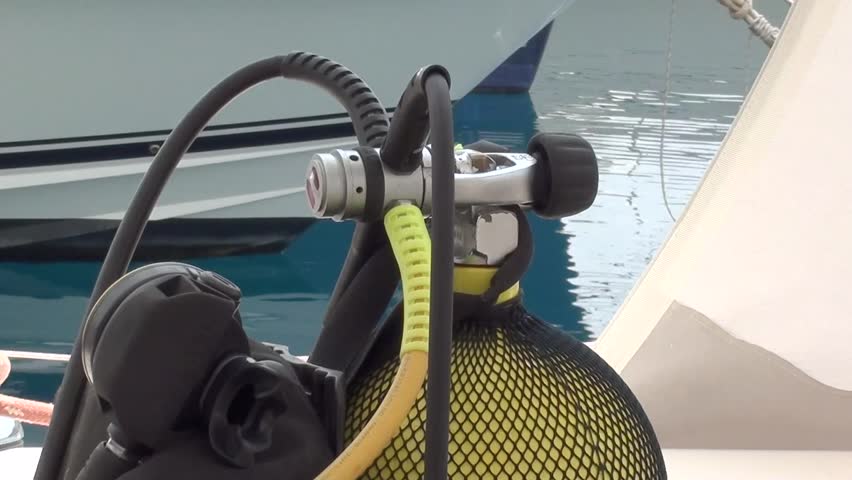 Scuba apparatus on-board, zoom out
