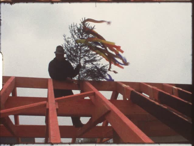Vintage 8mm film: Housebuilding, Father on roof