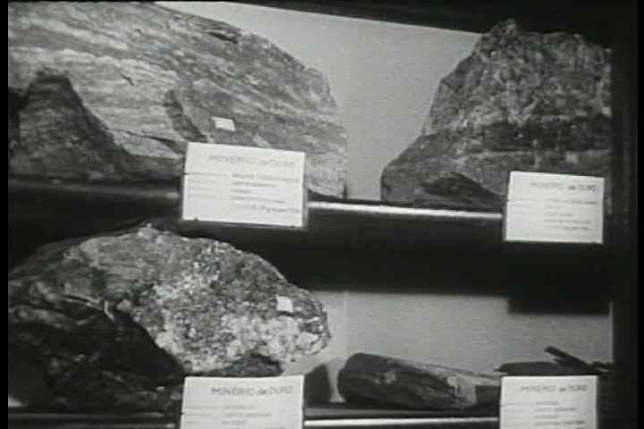 1940s - We see the iron Ore mines in Monlevade and how it is transferred by rail to the mill in Belo Horizonte.