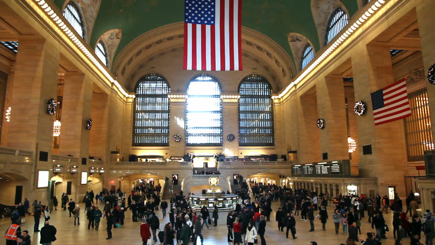NEW YORK CITY - DEC 29: Christmas shoppers gather at Grand Central Station on December 29th, 2009 in New York City.