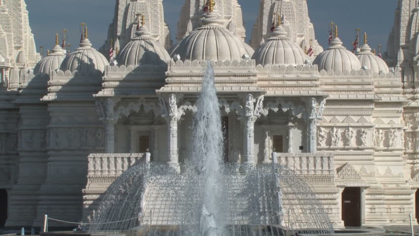 Hindu Temple Zoom-Out