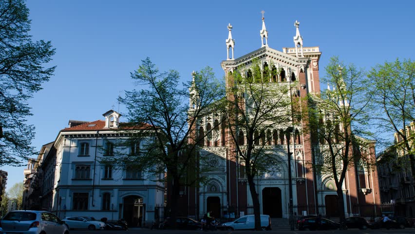 Header of doctrinaire
