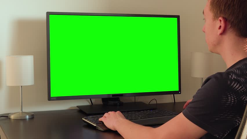 Зеленый экран компа. Понитор с зелёным экраном. Monitor 2005 on green screen. Зеленый экран компа. Компьютер с зеленым экраном.