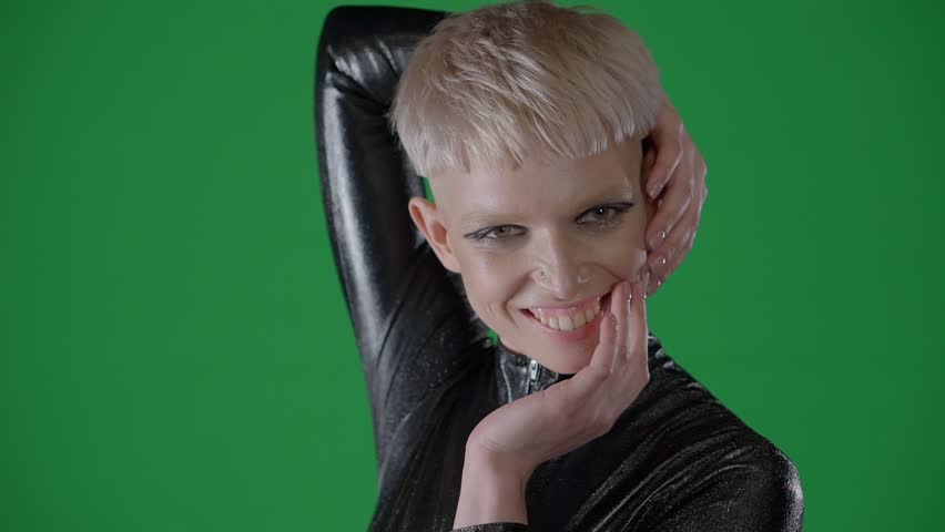 A Lady With Short Hair Stockvideos Filmmaterial 100 Lizenzfrei