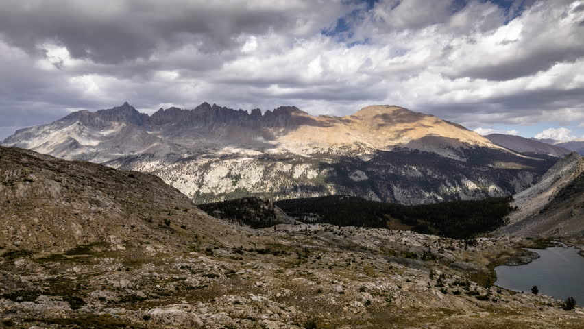Landscape and Hills at Kings Canyon National Park, California image ...