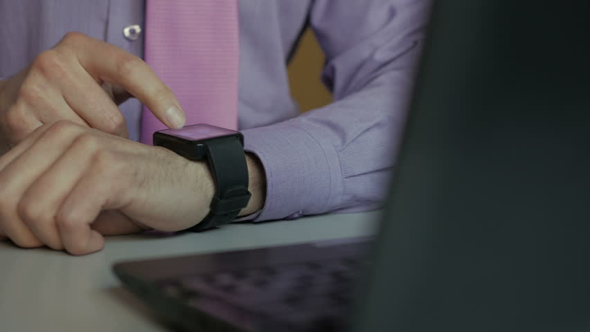 Modern Laptop with clock on the screen image - Free stock photo ...