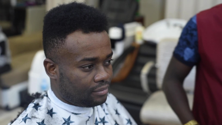 Hd00 10black Man In The African Barbershop Cute Black Man Makes