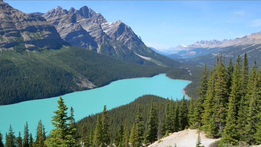 Landscape of Peyto Lake in Banff National Park, Alberta, Canada image ...