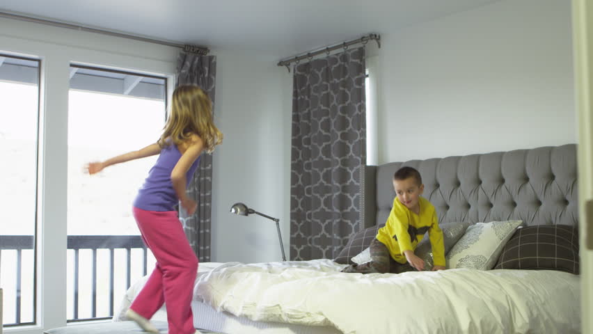 Brother and sister share a hotel room Brother and sister share a hotel room