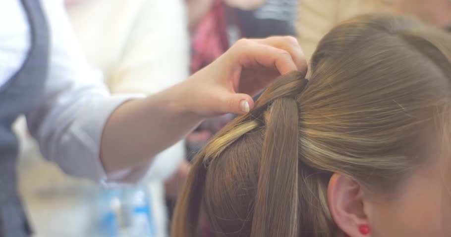 4k00 23stylist Hairdresser Is Making The Hairstyle Fixing The