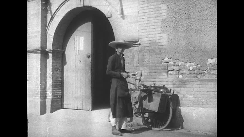 Header of peddler