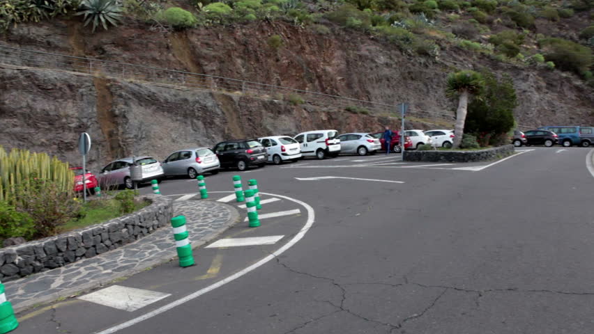 Gorge road parking area