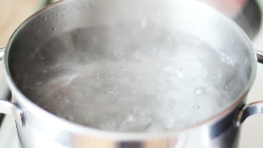 If you boil water it. Приспособление мешать белье в кипящей кастрюле. Конденсация на кухне.