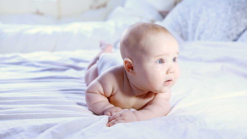 Happy Baby Rolling On The Stockvideos Filmmaterial 100