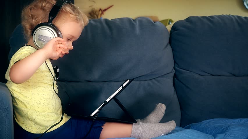 little-girl-hypnotized-for-sex