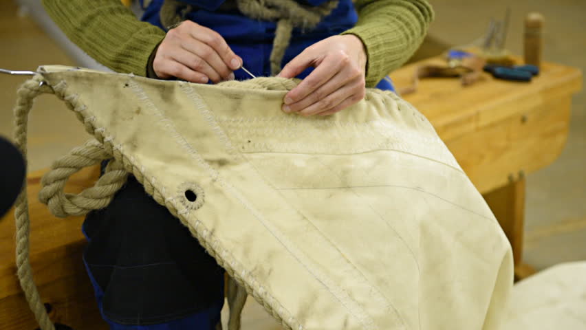Header of sailmaker