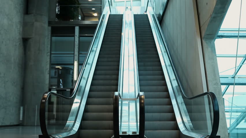 Header of escalator