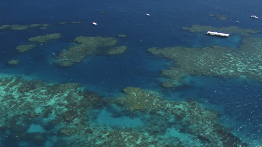 water-and-ocean-of-the-great-barrier-reef-in-queensland-australia