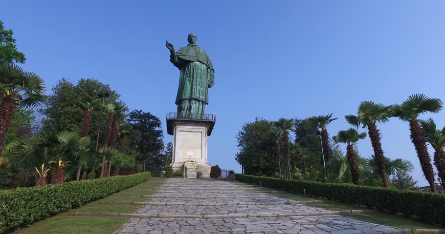 Header of colossus