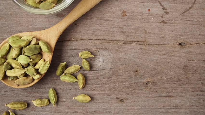 Header of cardamom