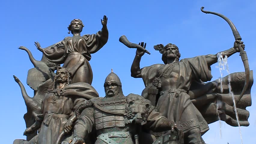 Памятник основателям киева. Памятник основателям киева. Астраханское восстание 1705-1706. Кий щек хорив и лыбедь памятник в киеве. Брат кия основателя киева.