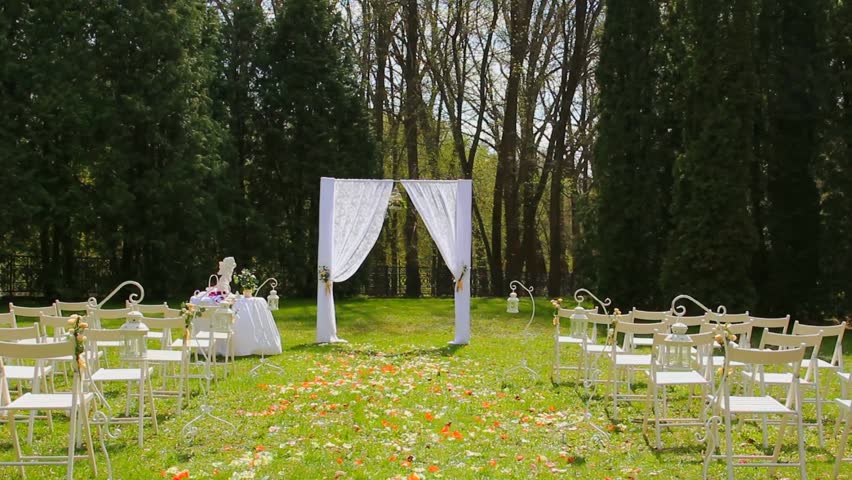 Wedding Setup In Garden Park Outside Ceremony Wedding Set Up In Garden Park Outside Ceremony Celebration Aisle